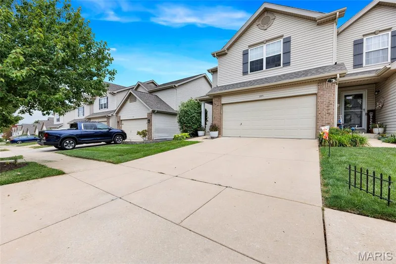 225 Shady Rock Lane, O'Fallon, MO 63368 — listing photo 6 of 43