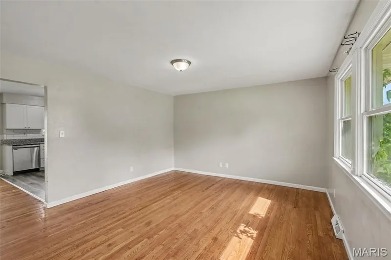 513 Kent Drive, Wentzville, MO 63385 — listing photo 5 of 25