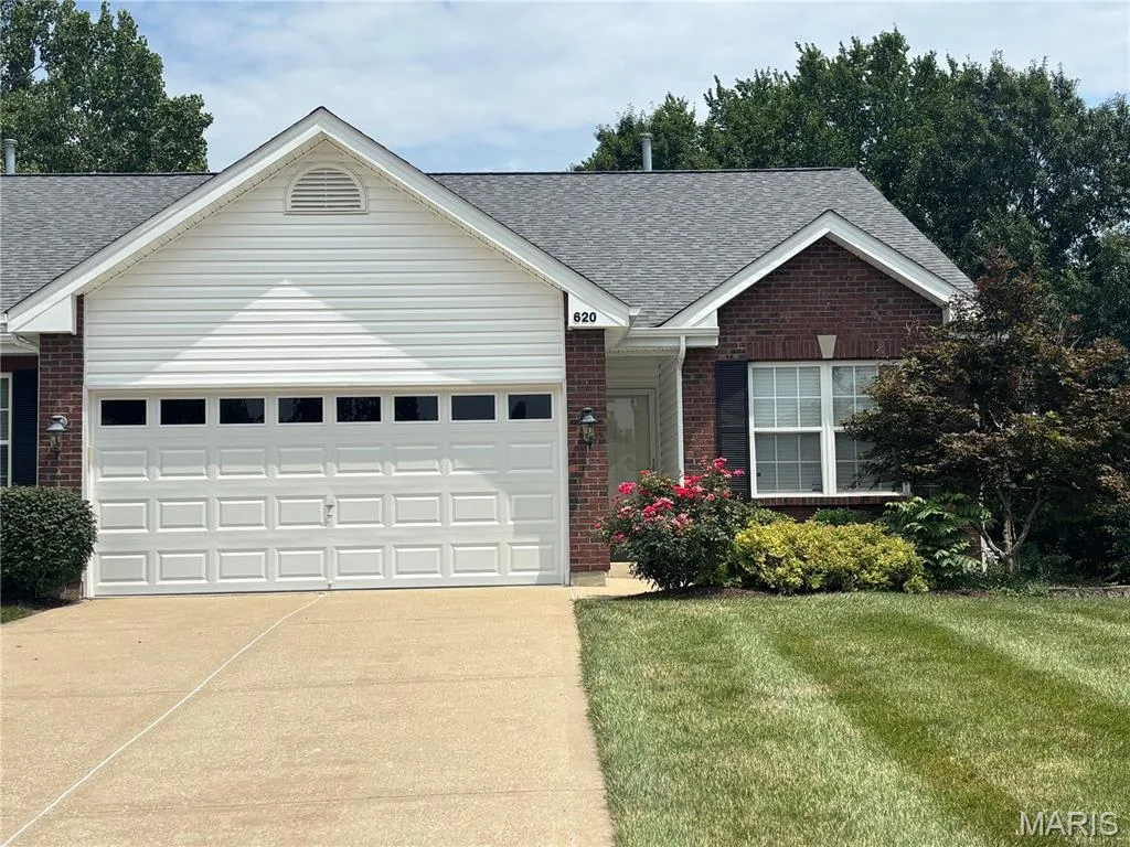 620 Grayhawk Circle, Wentzville, MO 63385 — listing photo 1 of 20