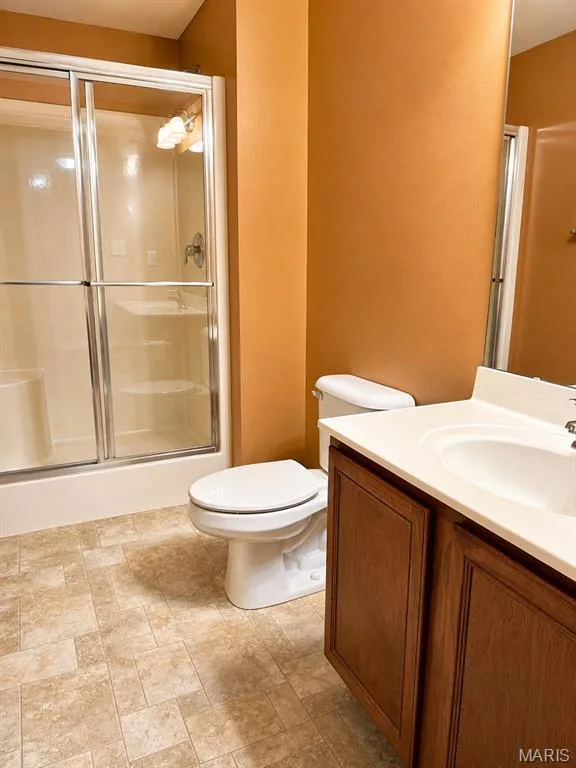 Lower Level Bathroom — 620 Grayhawk Circle, Wentzville, MO 63385