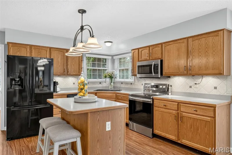 307 Camilla Drive, O'Fallon, MO 63366 — listing photo 4 of 41