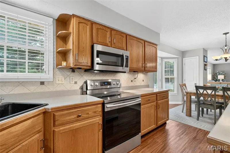 307 Camilla Drive, O'Fallon, MO 63366 — listing photo 17 of 41