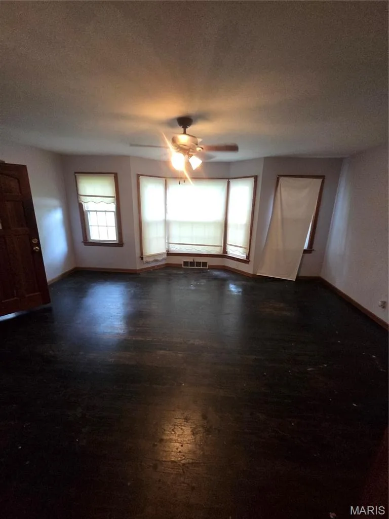906 Holly Place, St Charles, MO 63301 — listing photo 13 of 16