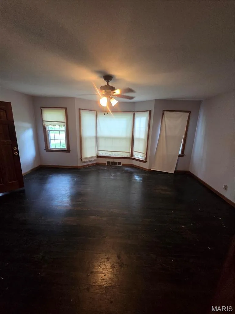 906 Holly Place, St Charles, MO 63301 — listing photo 14 of 16
