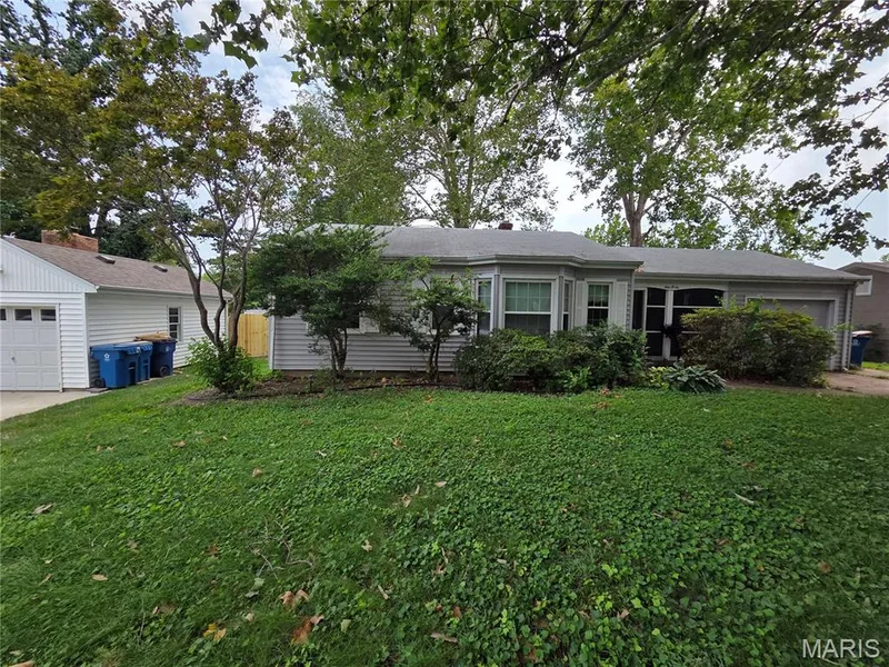 906 Holly Place, St Charles, MO 63301 — listing photo 15 of 16
