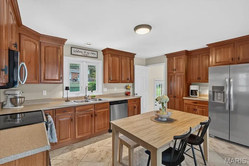 2609 W Adams Street, St Charles, MO 63301 — listing photo 10 of 30
