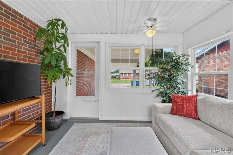 2609 W Adams Street, St Charles, MO 63301 — listing photo 12 of 30