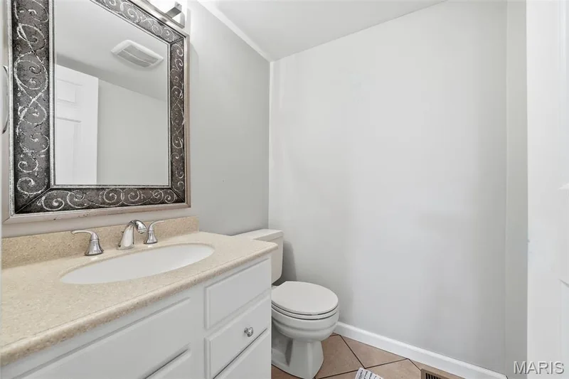 15011 Ridge Lake Drive, Chesterfield, MO 63017 — listing photo 21 of 29