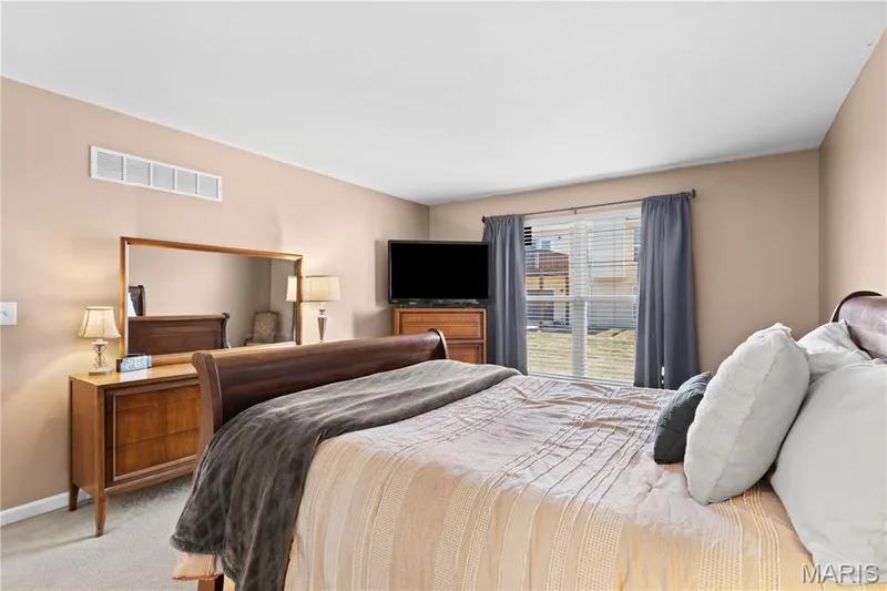 25 Turtle Creek Villas Drive, O'Fallon, MO 63366 — listing photo 23 of 37