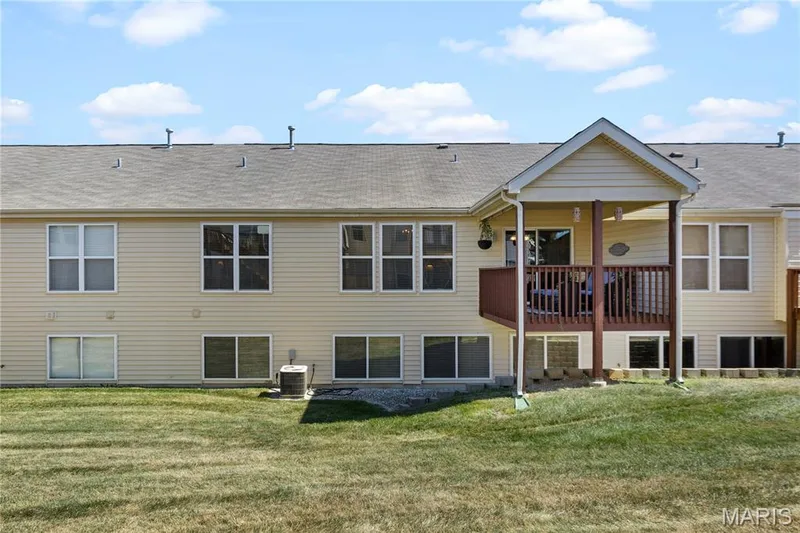25 Turtle Creek Villas Drive, O'Fallon, MO 63366 — listing photo 33 of 37