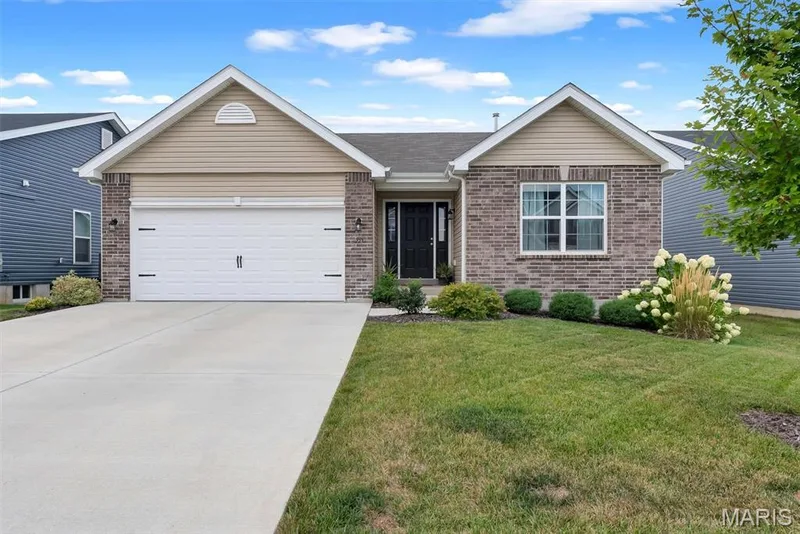 223 Westhaven Circle Drive, Wentzville, MO β listing photo 1
