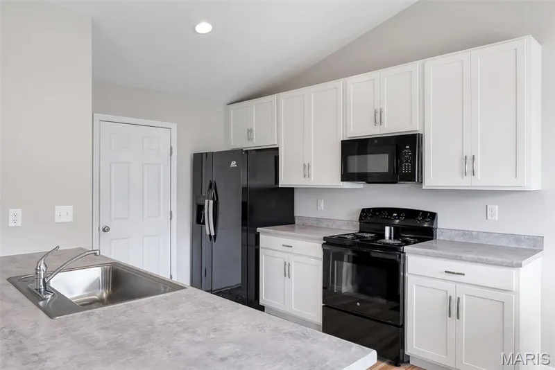 223 Westhaven Circle Drive, Wentzville, MO 63385 — listing photo 9 of 28