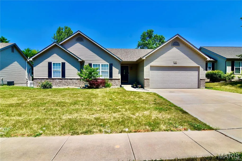 Facade — 1318 Forest Way Drive, Wentzville, MO 63385