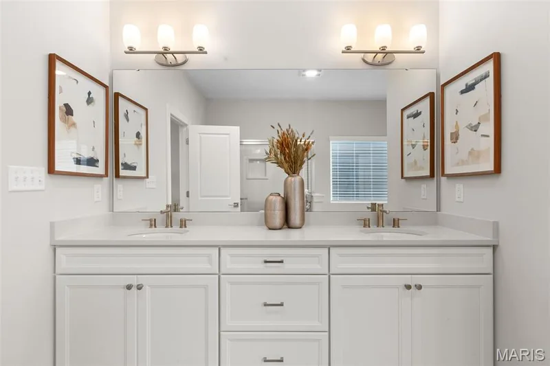 2 Pin Oak at Bluestem Estates, Lake St. Louis, MO 63367 — listing photo 9 of 38