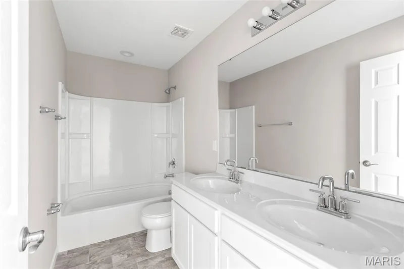 2 Hermitage II at Bluestem Estates, Lake St. Louis, MO 63367 — listing photo 10 of 27