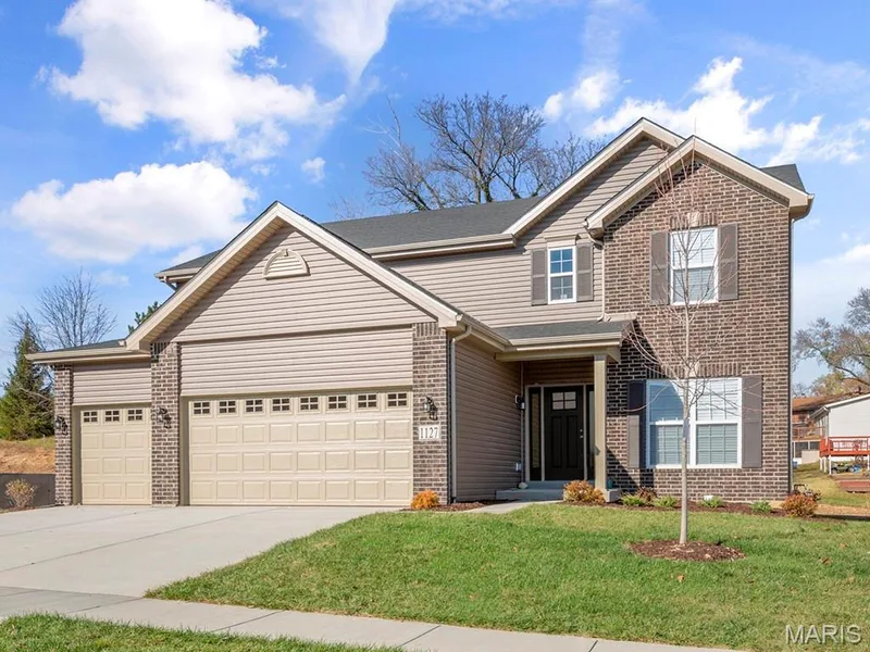 2 Nottingham at Bluestem Estates, Lake St. Louis, MO 63367 — listing photo 2 of 34