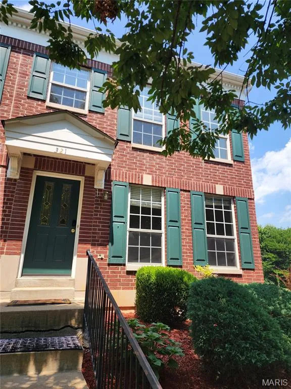 321 Heritage Commons Circle, O'Fallon, MO 63368 — listing photo 1 of 22