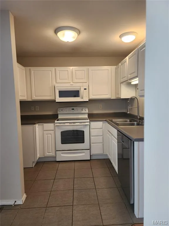 321 Heritage Commons Circle, O'Fallon, MO 63368 — listing photo 7 of 22