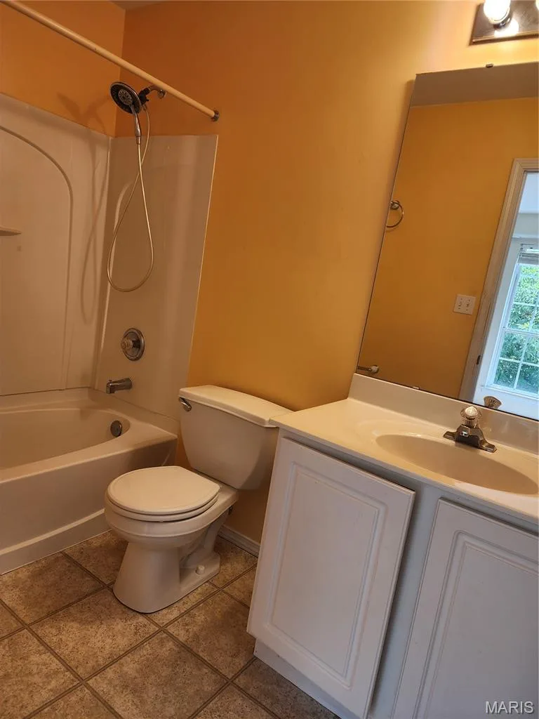 321 Heritage Commons Circle, O'Fallon, MO 63368 — listing photo 15 of 22