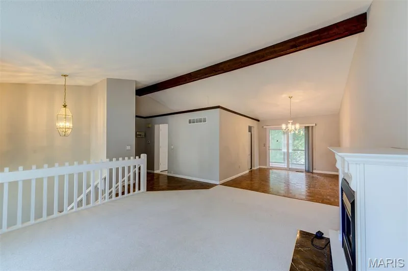 813 Edgewood Drive, Lake St. Louis, MO 63367 — listing photo 5 of 51