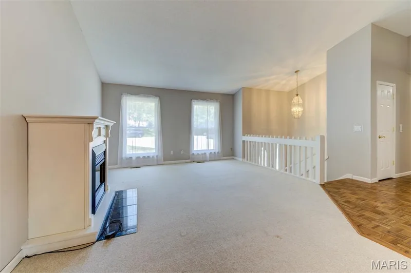 813 Edgewood Drive, Lake St. Louis, MO 63367 — listing photo 6 of 51