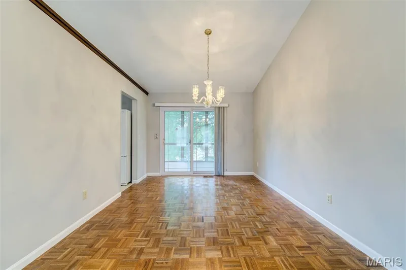 813 Edgewood Drive, Lake St. Louis, MO 63367 — listing photo 11 of 51