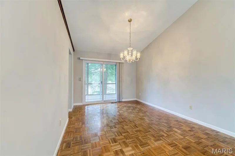 813 Edgewood Drive, Lake St. Louis, MO 63367 — listing photo 12 of 51