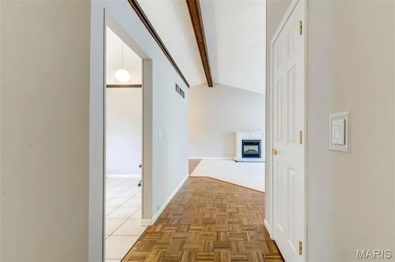 813 Edgewood Drive, Lake St. Louis, MO 63367 — listing photo 19 of 51