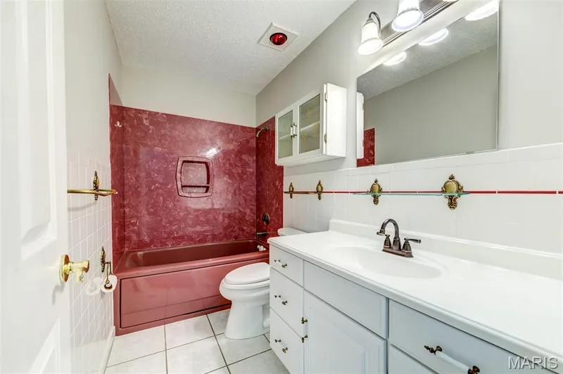 813 Edgewood Drive, Lake St. Louis, MO 63367 — listing photo 25 of 51