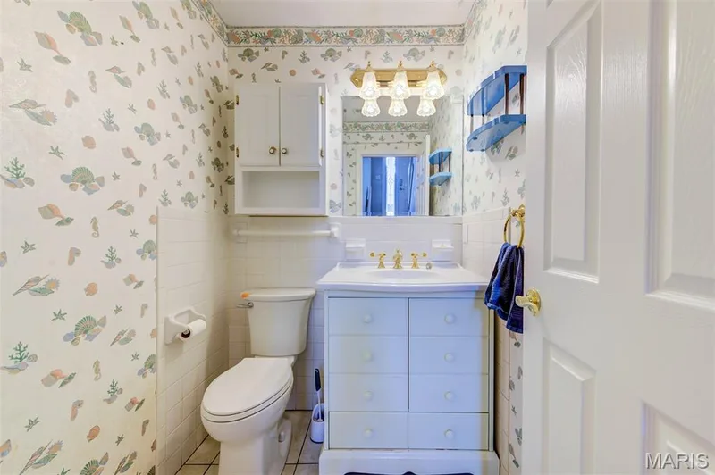 813 Edgewood Drive, Lake St. Louis, MO 63367 — listing photo 34 of 51