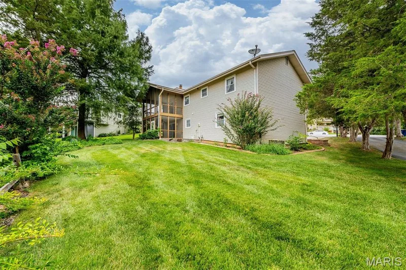 813 Edgewood Drive, Lake St. Louis, MO 63367 — listing photo 45 of 51