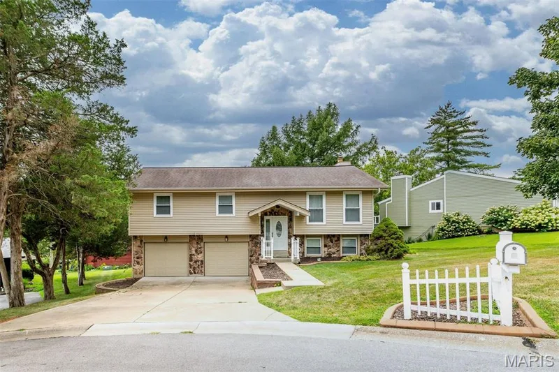 813 Edgewood Drive, Lake St. Louis, MO 63367 — listing photo 46 of 51