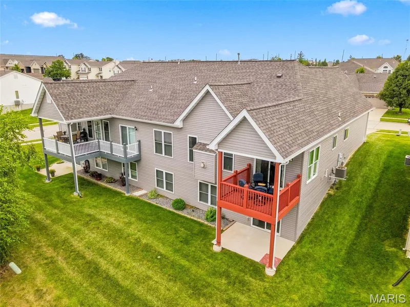 248 Pierce View Circle, Wentzville, MO 63385 — listing photo 5 of 50