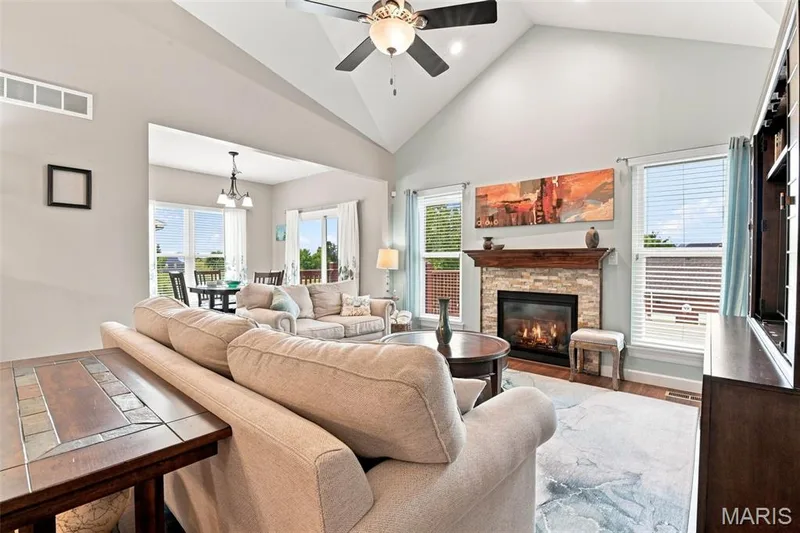 248 Pierce View Circle, Wentzville, MO 63385 — listing photo 12 of 50