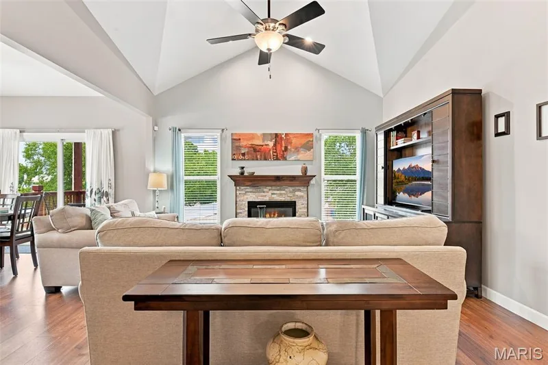 248 Pierce View Circle, Wentzville, MO 63385 — listing photo 13 of 50