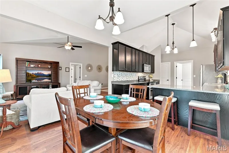 248 Pierce View Circle, Wentzville, MO 63385 — listing photo 17 of 50