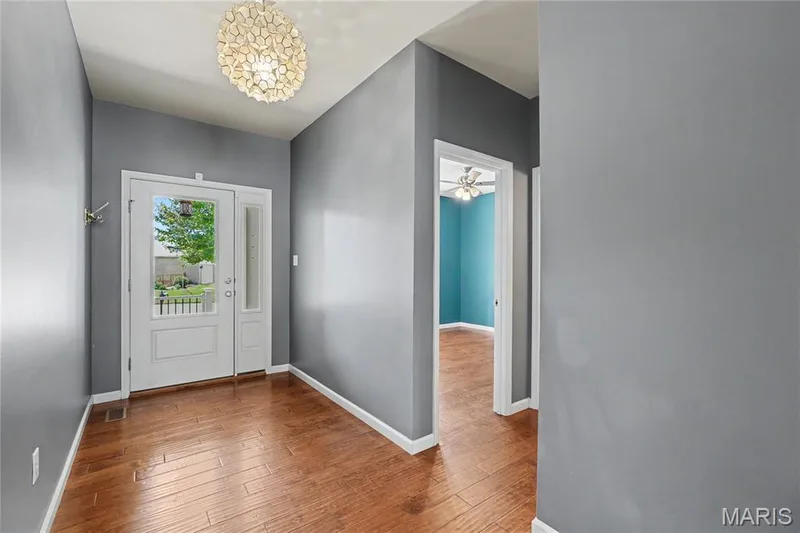 3159 Wheeling Drive, St Charles, MO 63301 — listing photo 4 of 36