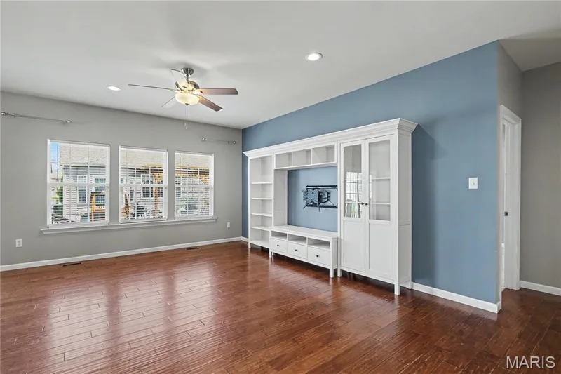 3159 Wheeling Drive, St Charles, MO 63301 — listing photo 7 of 36