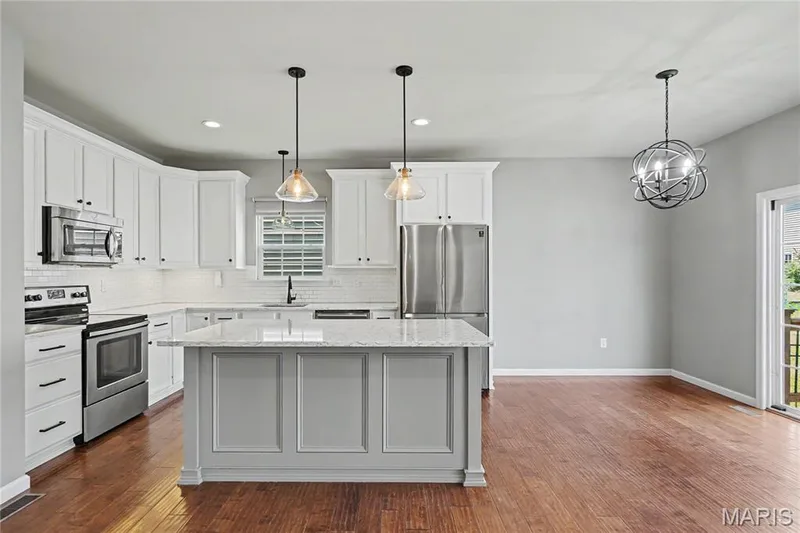 3159 Wheeling Drive, St Charles, MO 63301 — listing photo 10 of 36