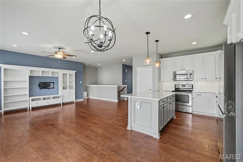 3159 Wheeling Drive, St Charles, MO 63301 — listing photo 12 of 36
