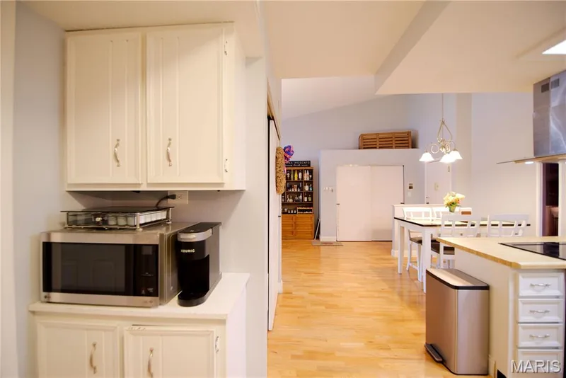 1400 Heritage Landing #304, St Charles, MO 63303 — listing photo 5 of 9