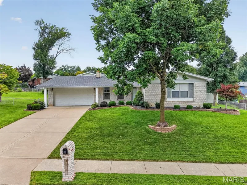 3020 Mockingbird Drive, St Charles, MO 63301 — listing photo 6 of 53