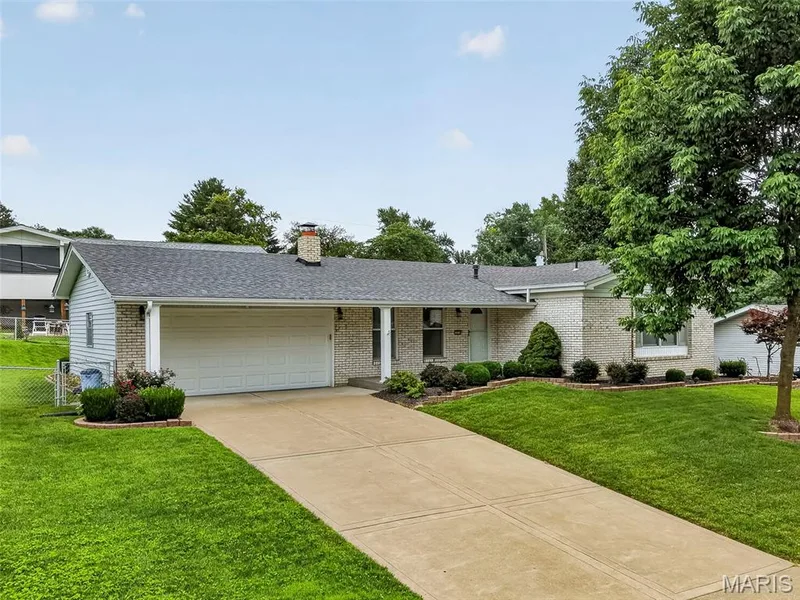 3020 Mockingbird Drive, St Charles, MO 63301 — listing photo 7 of 53