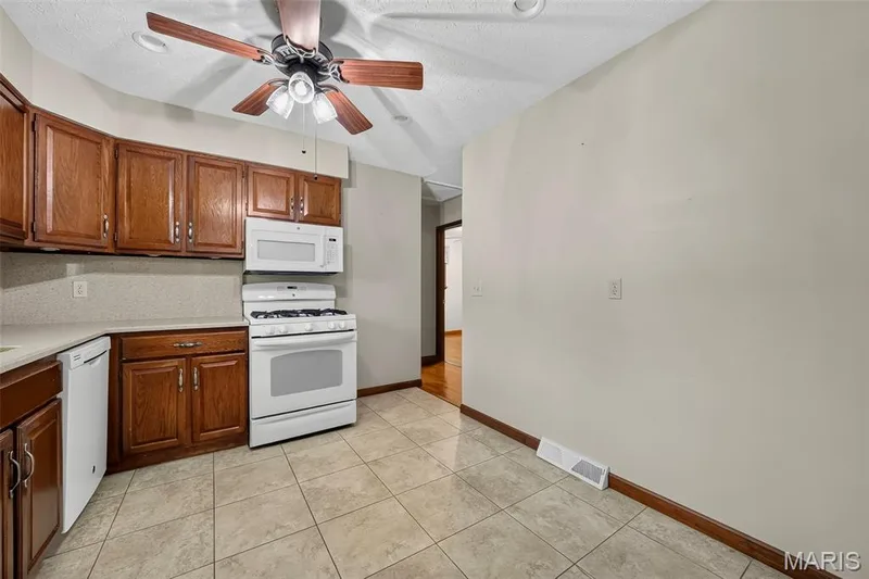 3020 Mockingbird Drive, St Charles, MO 63301 — listing photo 16 of 53