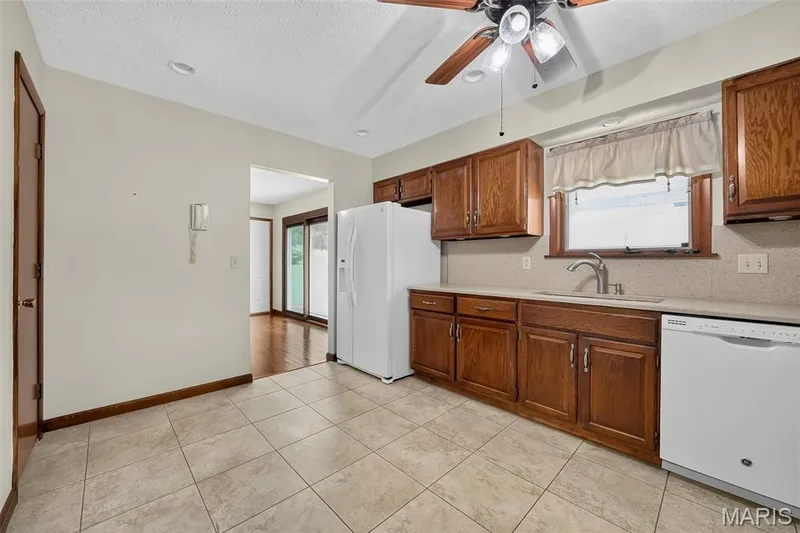 3020 Mockingbird Drive, St Charles, MO 63301 — listing photo 18 of 53