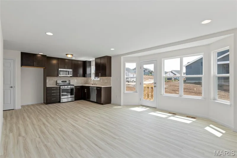 2 Arlington at Post Farms Meadows, O'Fallon, MO 63385 — listing photo 4 of 18
