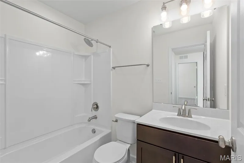 2 Arlington at Post Farms Meadows, O'Fallon, MO 63385 — listing photo 13 of 18