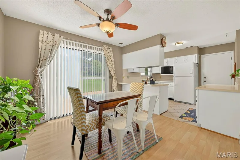 612 Lakewood Drive, Lake St. Louis, MO 63367 — listing photo 8 of 44
