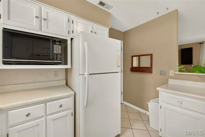 612 Lakewood Drive, Lake St. Louis, MO 63367 — listing photo 12 of 44