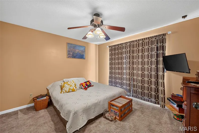 612 Lakewood Drive, Lake St. Louis, MO 63367 — listing photo 14 of 44